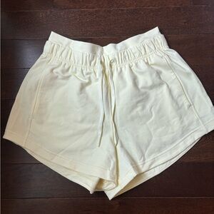 Lululemon Inner Glow High Rise Short, size 6